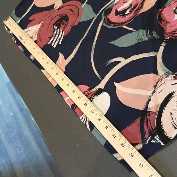 Sew in Love Float on Floral Navy with Floral Print Bat Wing Blouse  NWT - Picture 13 of 13